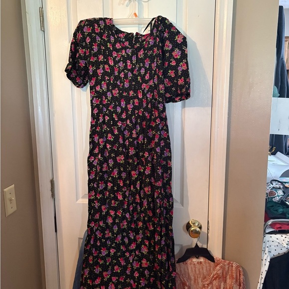Floral‎ Black Dress - Picture 1 of 3